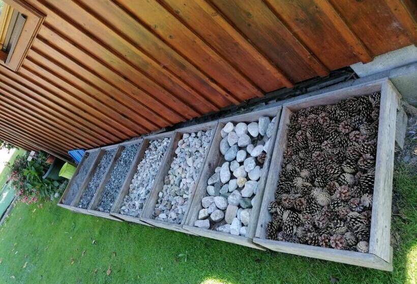 ホテル Bauernhof Katin