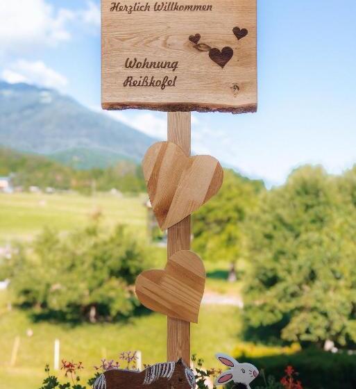 ホテル Bauernhof Katin