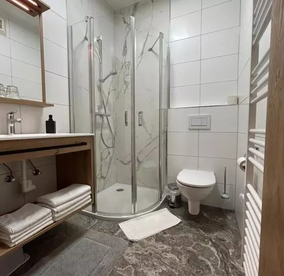 Hotelli Gasthof Zur Post