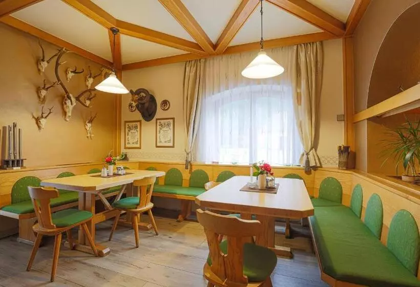 Hotelli Gasthof Zur Post