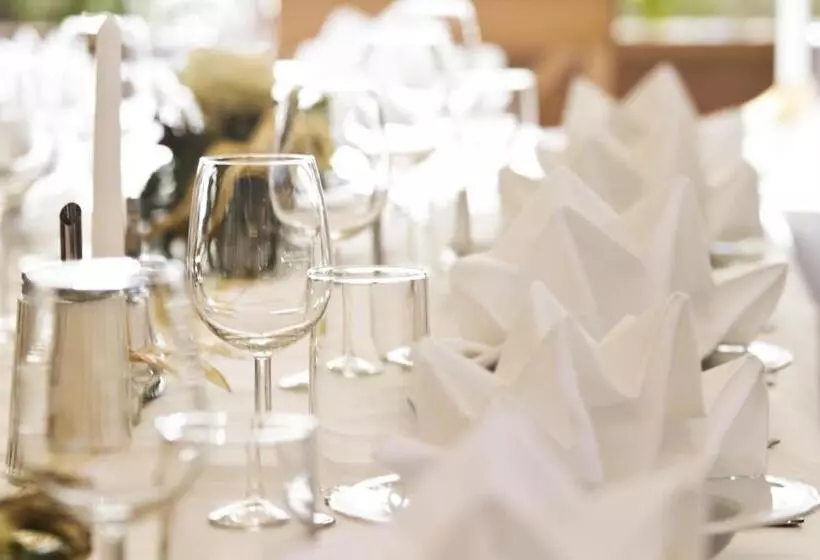 Hotelli Gasthof Zur Post