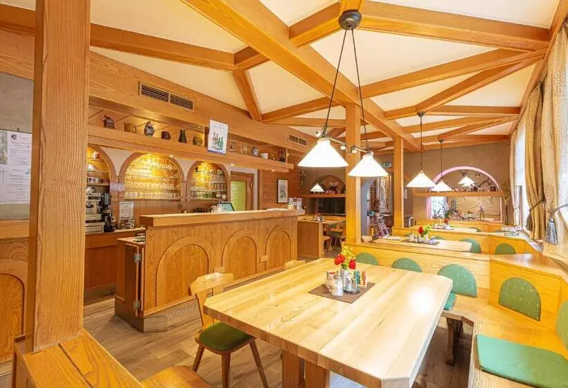 Hotelli Gasthof Zur Post