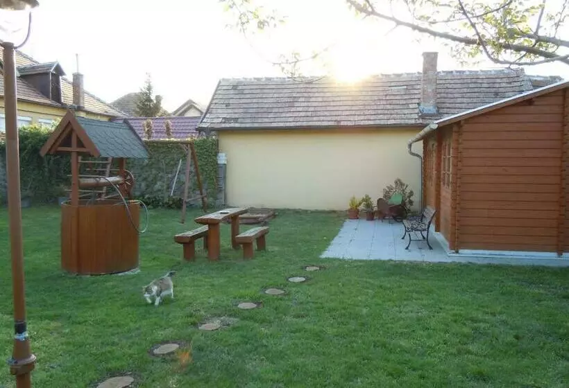 Majatalo Apartman Kata