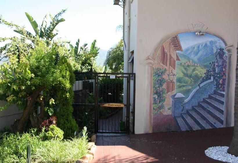 פנסיון Ponciana Superior Guesthouse