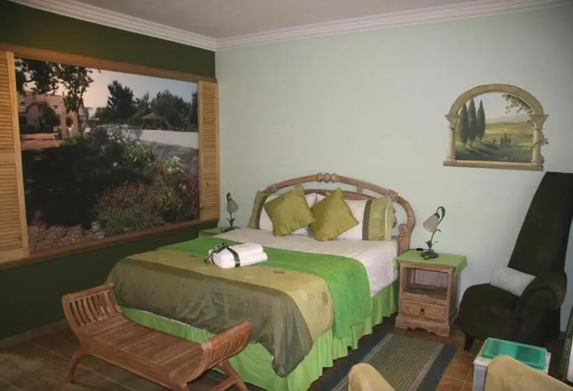 Majatalo Ponciana Superior Guesthouse