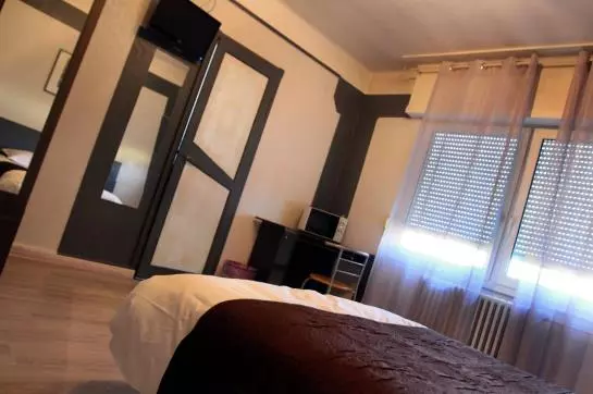 Hotel Aux Deux Etoiles