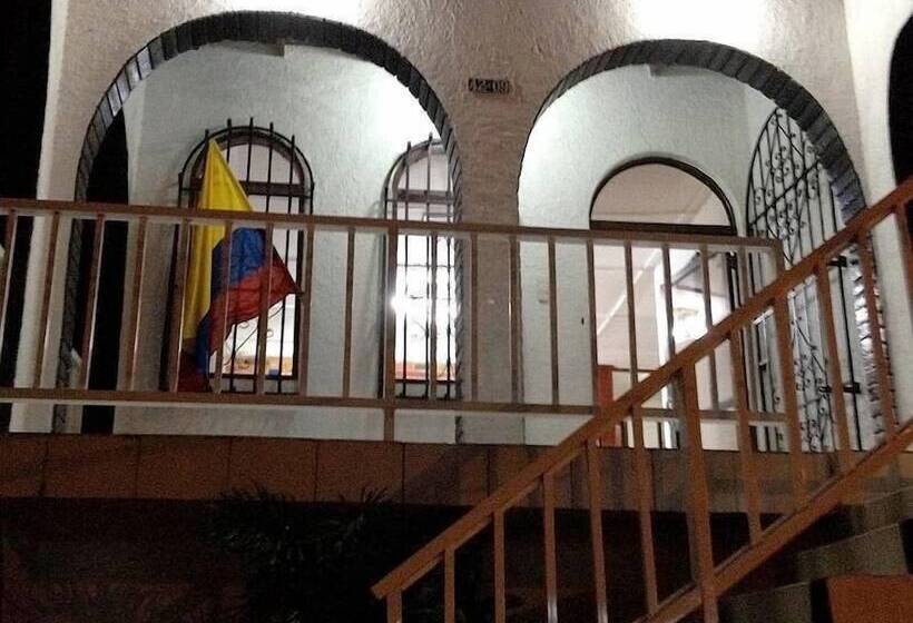 호텔 B & B Grand Royal Inn