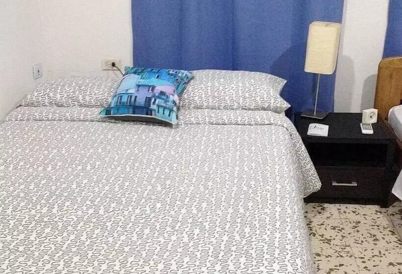 酒店 B & B Grand Royal Inn