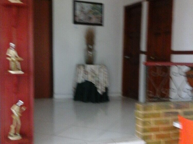 호텔 B & B Grand Royal Inn