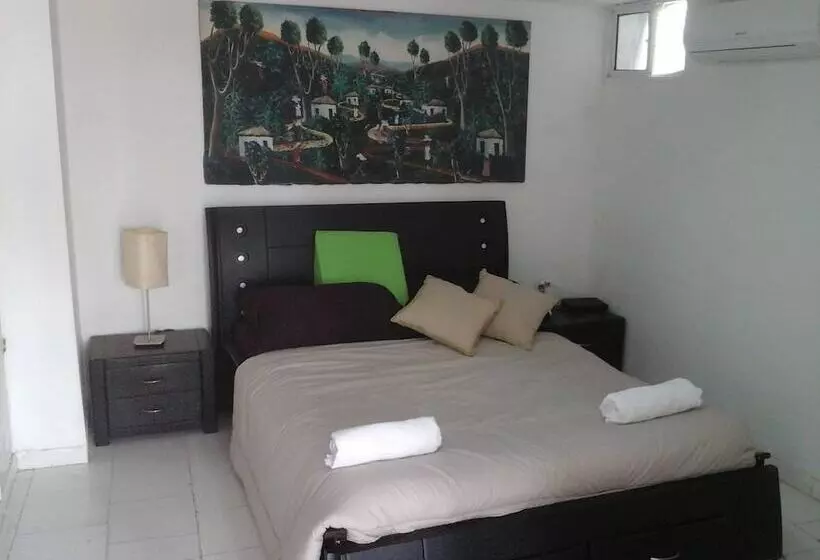 酒店 B & B Grand Royal Inn