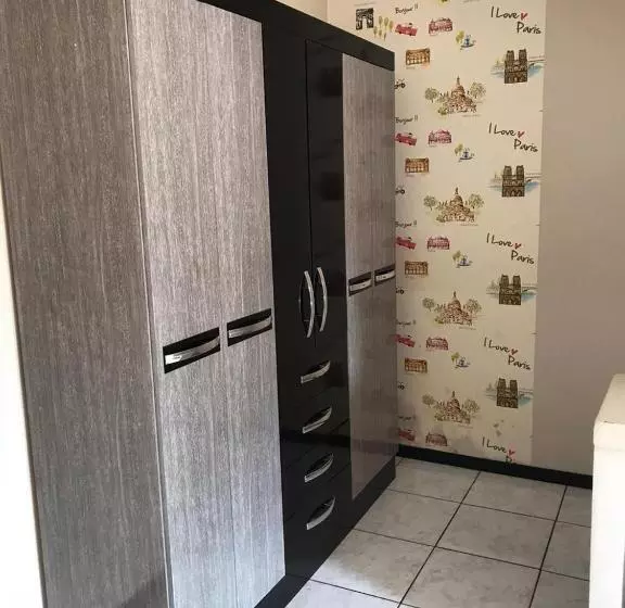 בית מלון כפרי Carol Palace