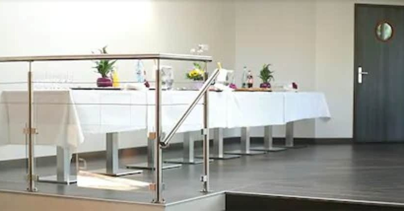 호텔 Charme Hôtel Et Spa, Montbéliard Sud