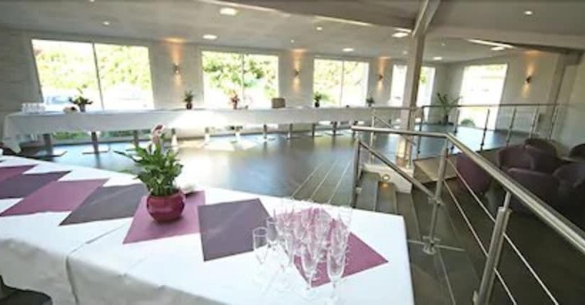 호텔 Charme Hôtel Et Spa, Montbéliard Sud