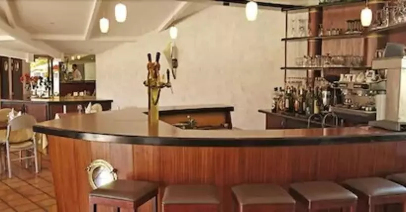 Отель Charme Hôtel Et Spa, Montbéliard Sud