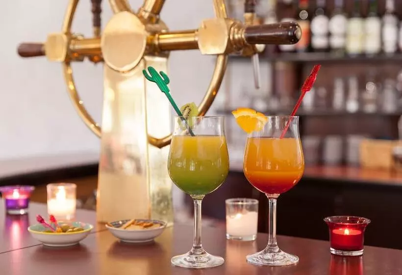 Отель Charme Hôtel Et Spa, Montbéliard Sud