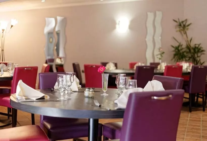 Отель Charme Hôtel Et Spa, Montbéliard Sud