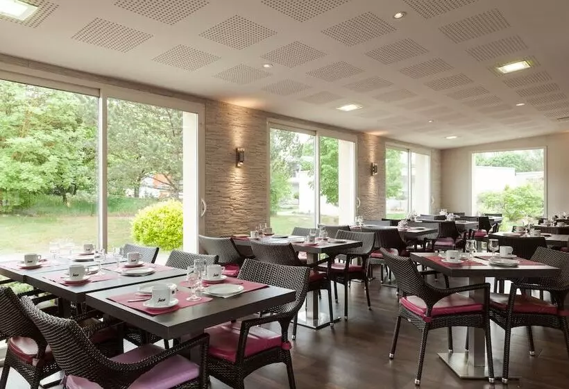 Отель Charme Hôtel Et Spa, Montbéliard Sud