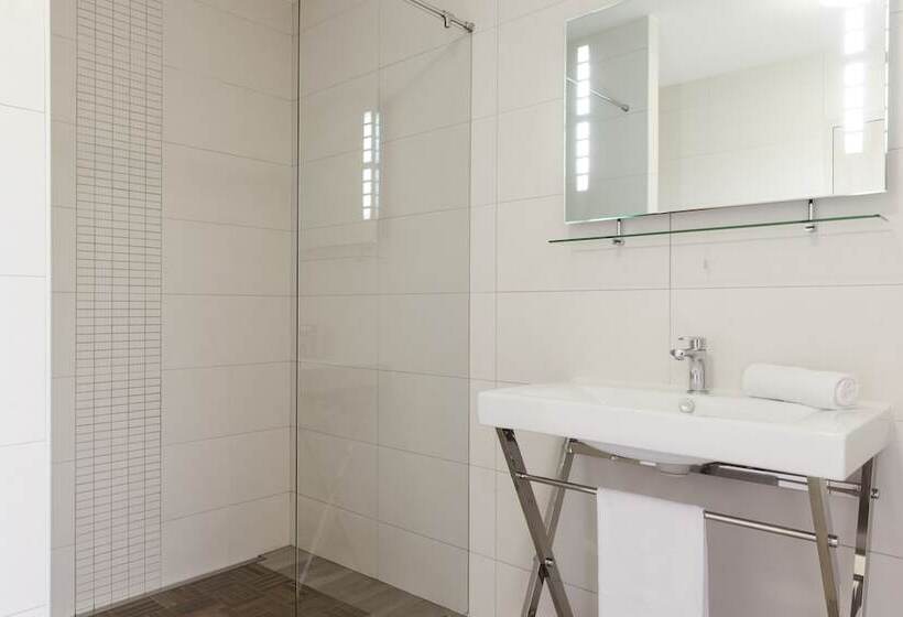 호텔 Charme Hôtel Et Spa, Montbéliard Sud