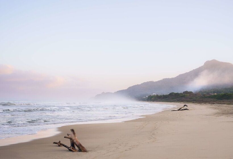 فندق Conrad Punta De Mita