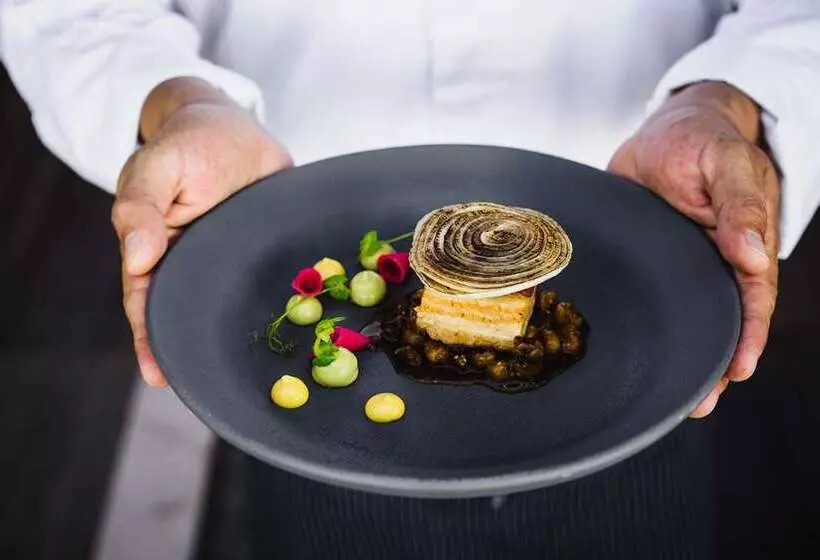 Hotel Conrad Punta De Mita