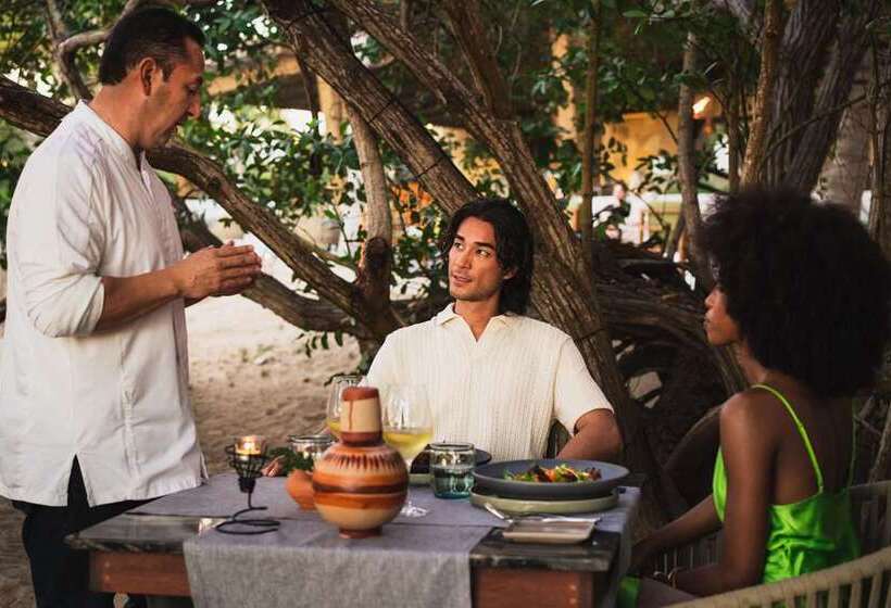 فندق Conrad Punta De Mita