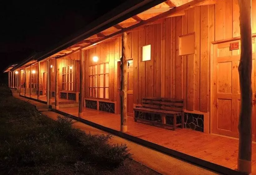 هتل De Montana Suria