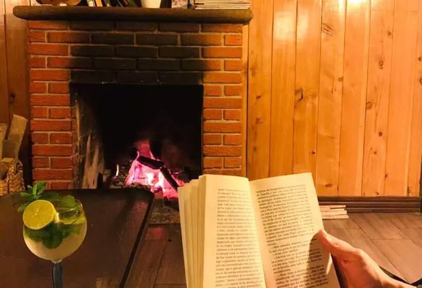 هتل De Montana Suria