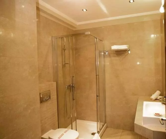 فندق Enastron View