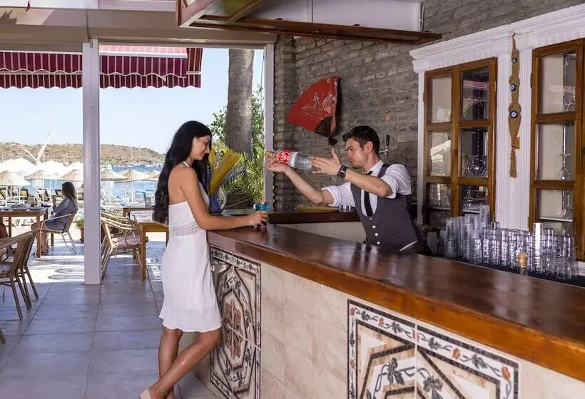 هتل Gumbet Anil Beach