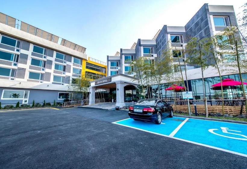 בית מלון כפרי Jeju In