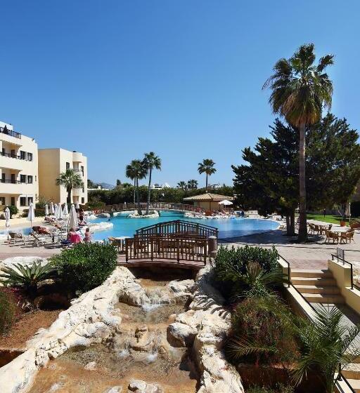 בית מלון כפרי Panareti Coral Bay Resort