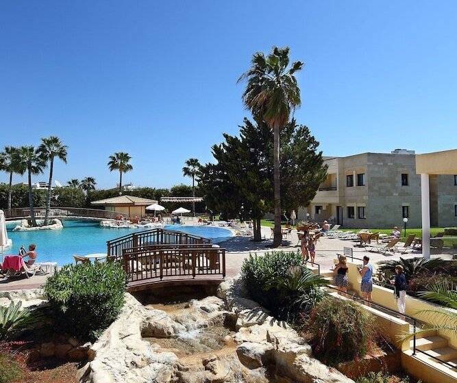 בית מלון כפרי Panareti Coral Bay Resort