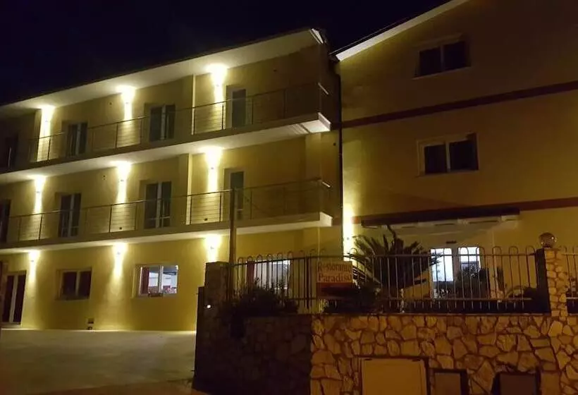 فندق Paradiso
