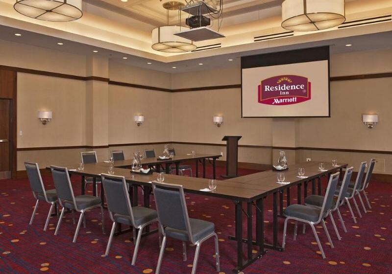 בית מלון כפרי Residence Inn Arlington Capital View