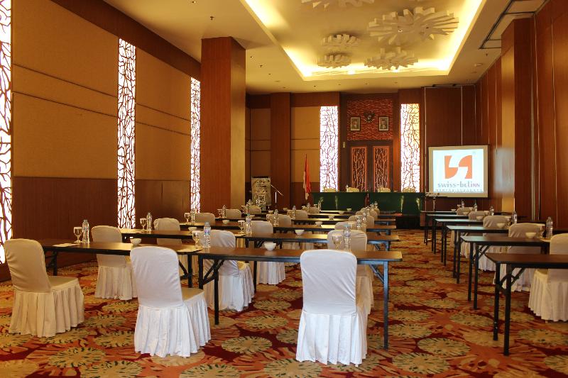 فندق Swissbelinn Manyar