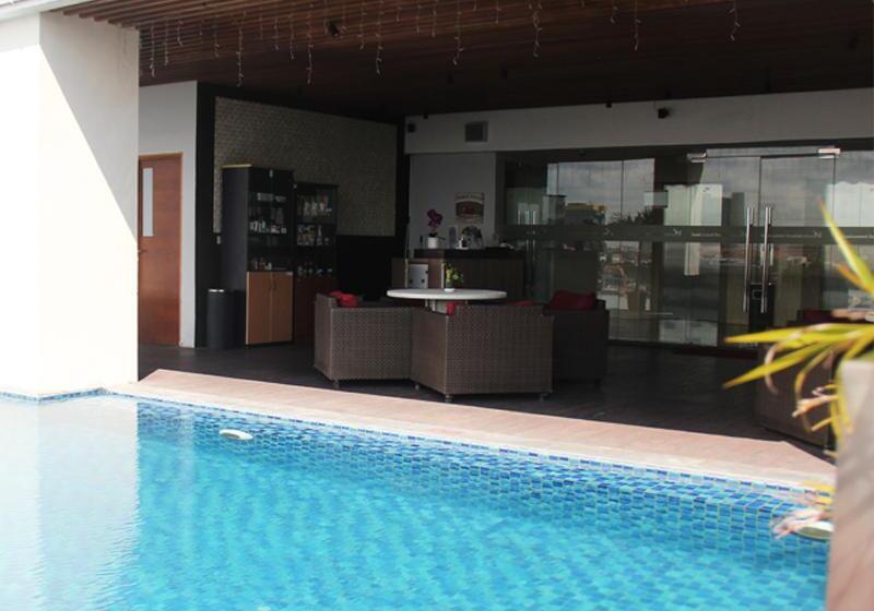 فندق Swissbelinn Manyar