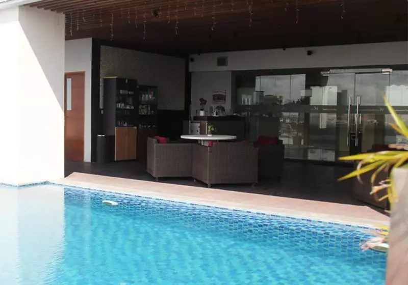 Hotel Swissbelinn Manyar