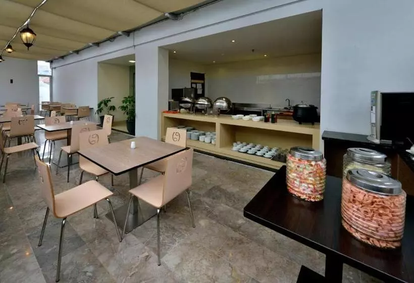 Zodiak Asia Afrika By Kagum Hotels