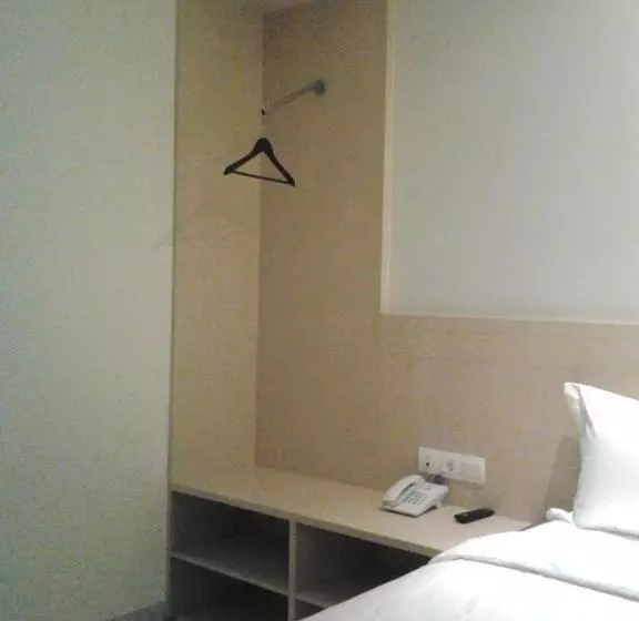 Zodiak Asia Afrika By Kagum Hotels