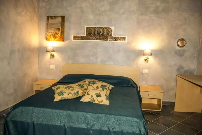 تختخواب و صبحانه Blu Tropea Maison