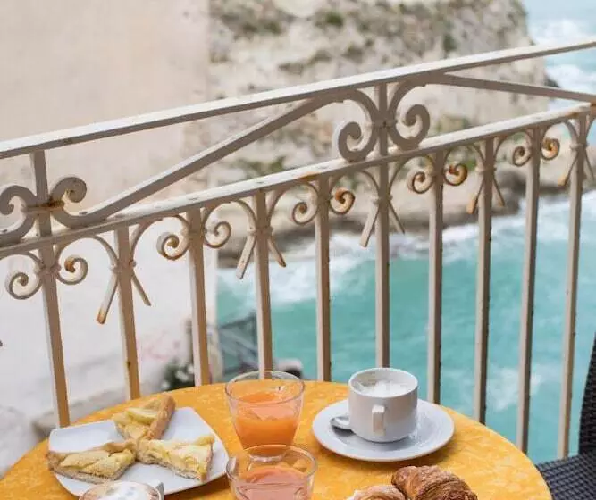 تختخواب و صبحانه Blu Tropea Maison