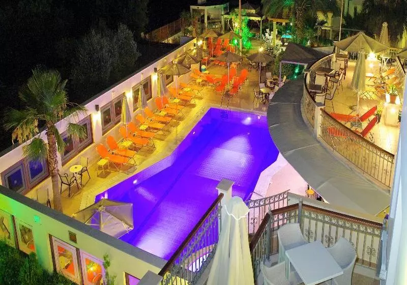 Bella Elena By Estia