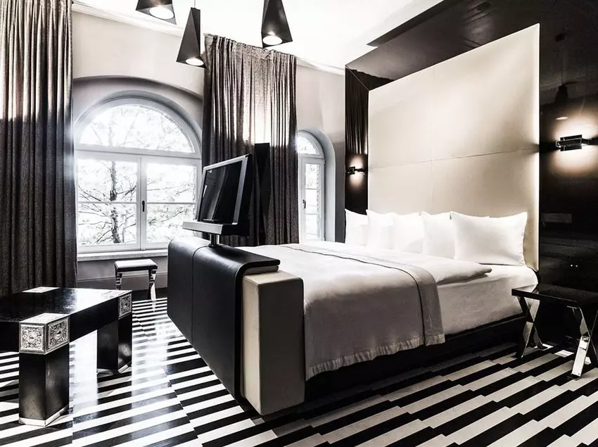 Hotelli Blow Up Hall 5050