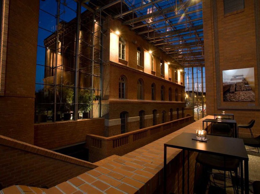 هتل Blow Up Hall 5050