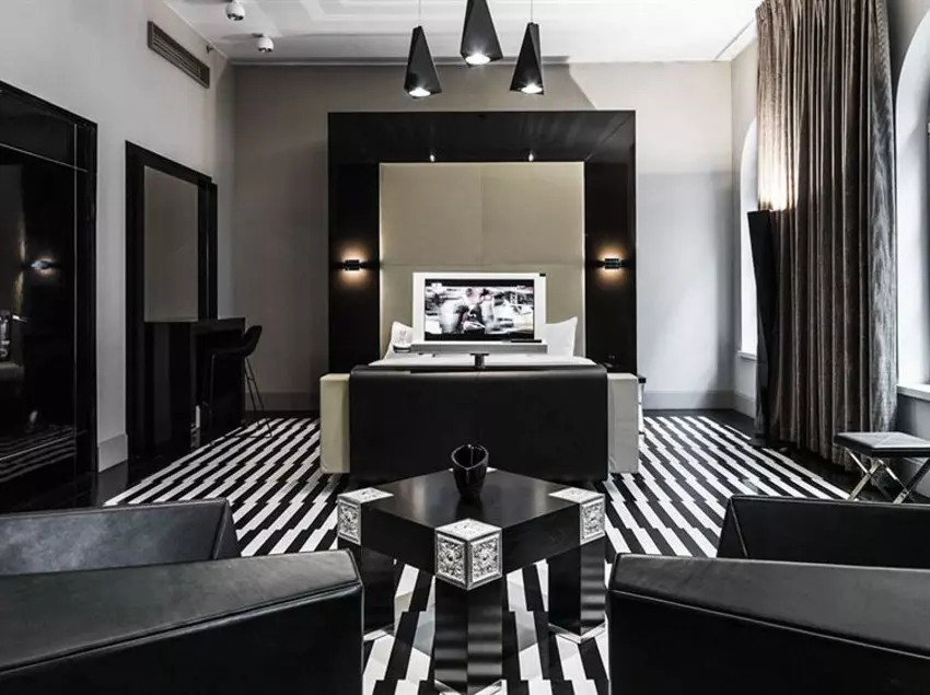 Hotelli Blow Up Hall 5050