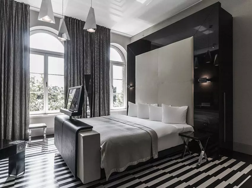 Hotelli Blow Up Hall 5050