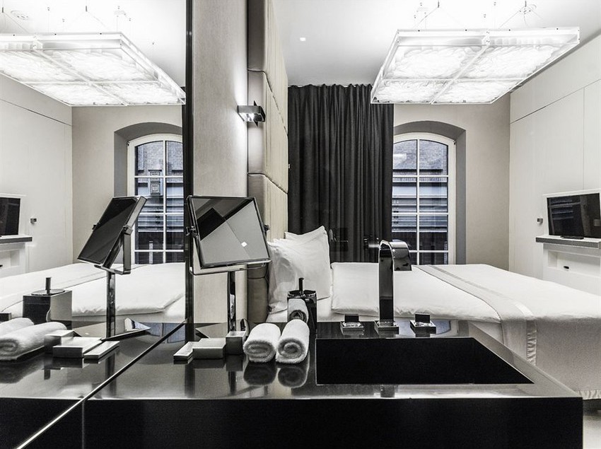 هتل Blow Up Hall 5050