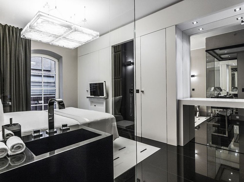 هتل Blow Up Hall 5050