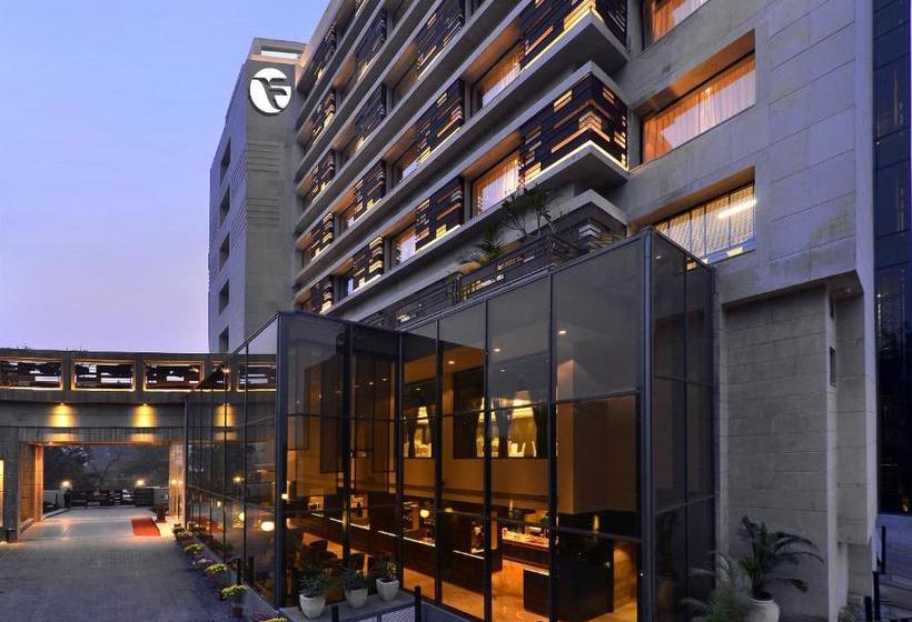 Fortune District Centre, Ghaziabad   Member Itc S Hotel Group