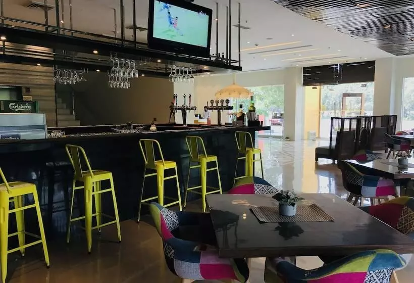 酒店 Golden Tulip Gurgaon Sector 29